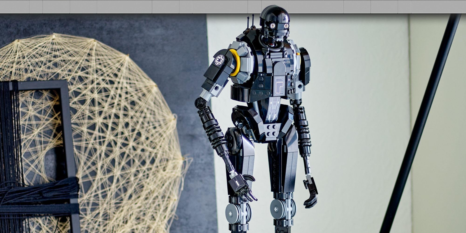 Bring LEGO’s imposing Andor K-2SO security droid set to your Star Wars collection while down at $72